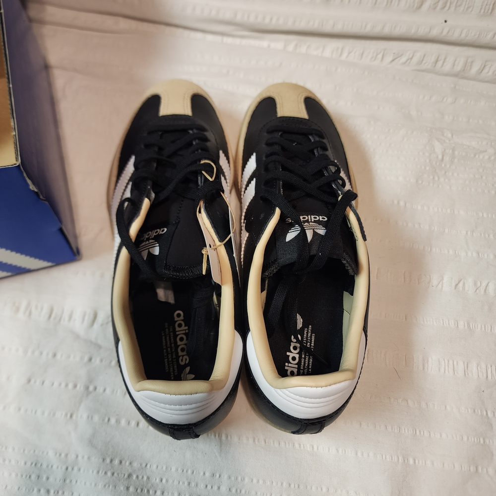 Adidas Women Samba Classic Sneakers - Black & Tan - Picture 3 of 16